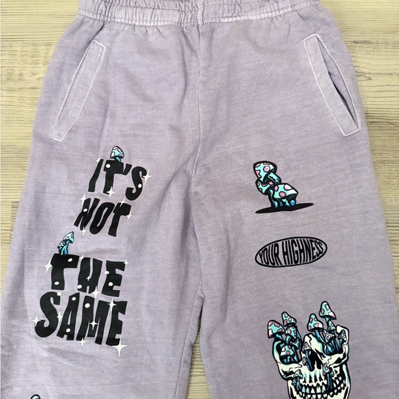 Purple Graphic jogger Sweatpants - Picture 3 of 6